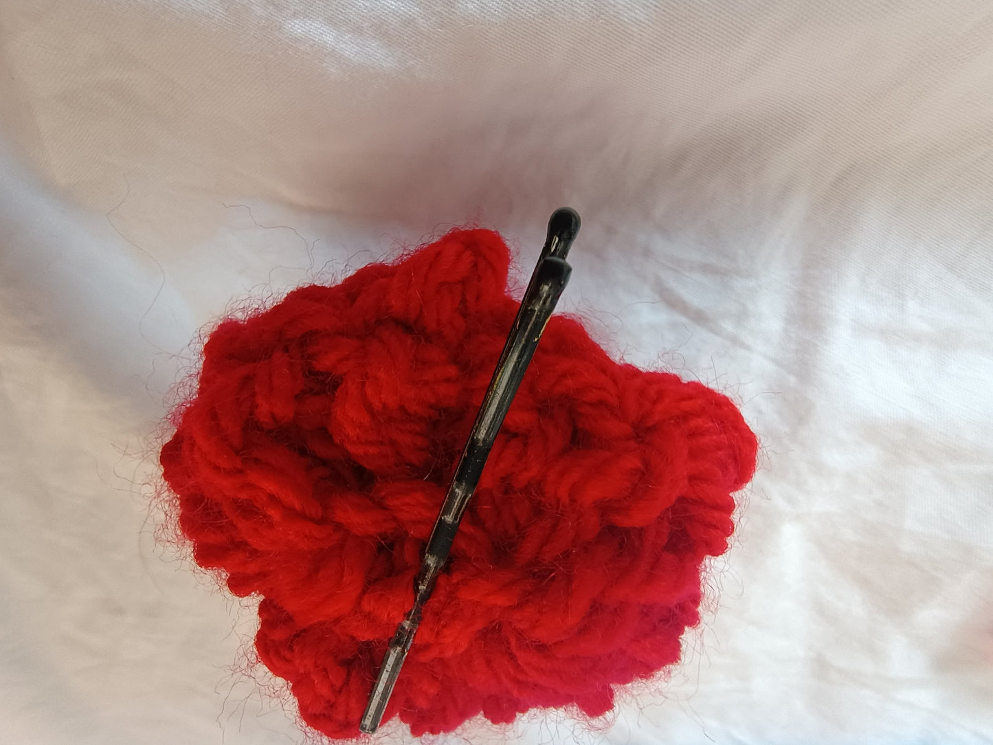 Handmade Crimson Rose Crochet Hair Pin 🌹
