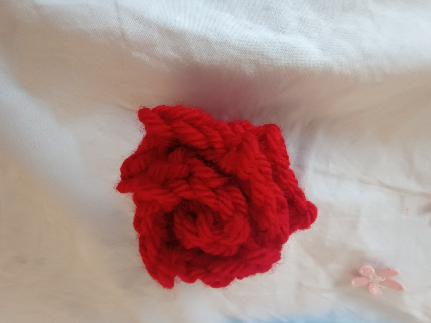 Handmade Crimson Rose Crochet Hair Pin 🌹